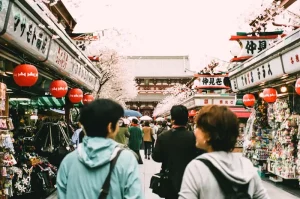 The Best Way to Carry Money in Japan: A Comprehensive Comparison