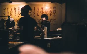 How to Get Japanese Yen Before You Go: Pros and Cons